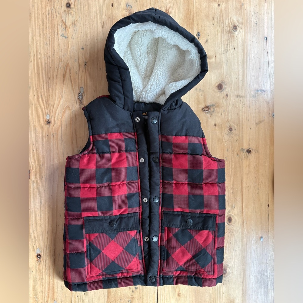 Lee Kids Red and Black Plaid Hooded Vest Size 6 EUC